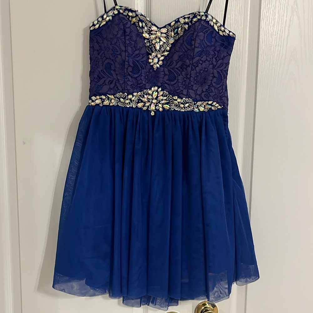 Brand: Madquerade. Style: Short formal dress. Size: 3. Color: Blue/Purple